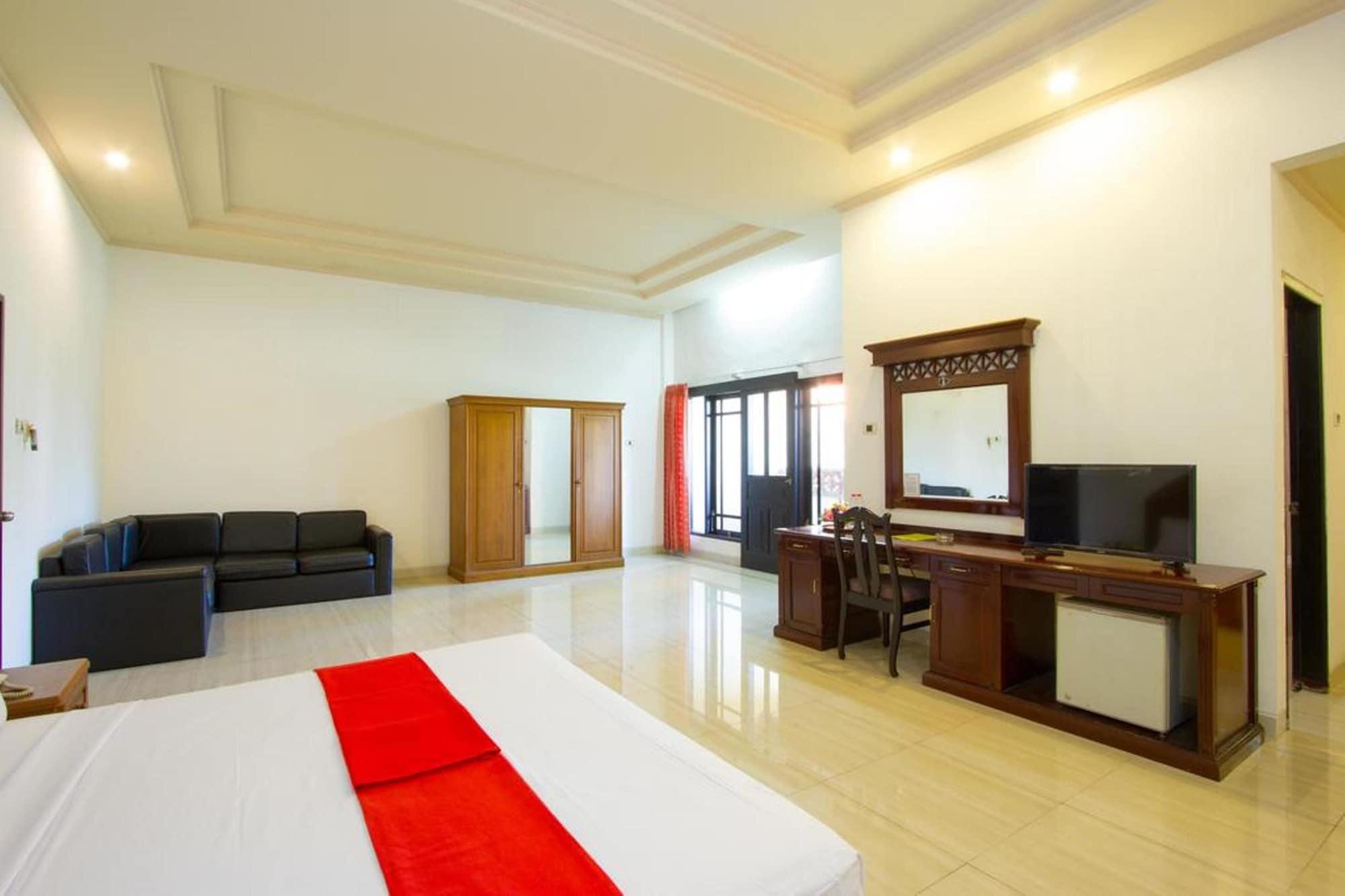 Hotel Oranjje Denpasar Exteriör bild