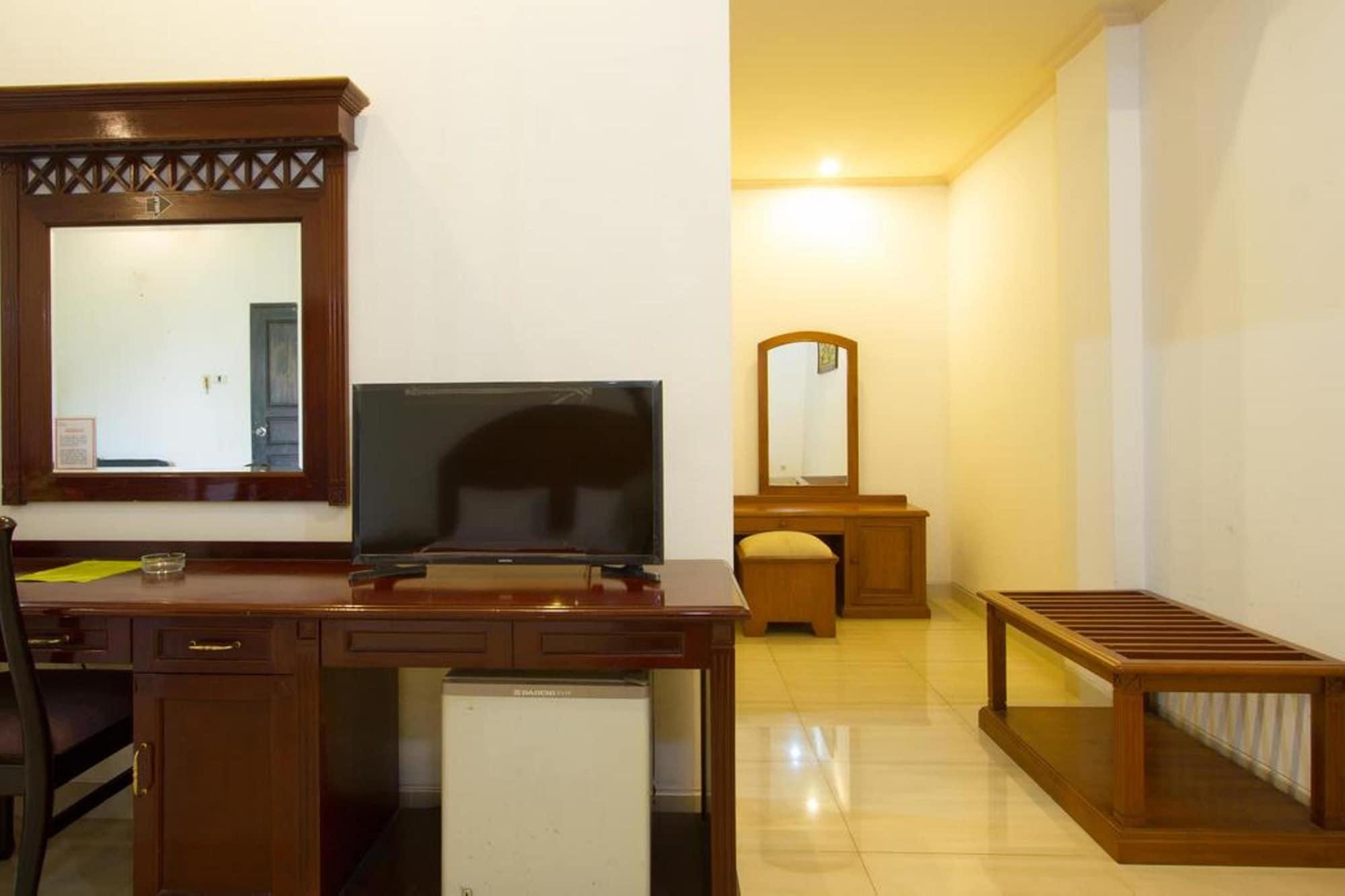 Hotel Oranjje Denpasar Exteriör bild