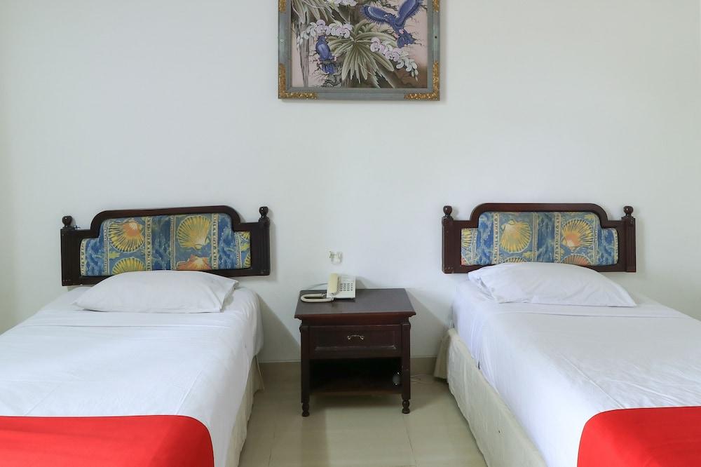 Hotel Oranjje Denpasar Exteriör bild